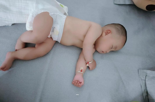 沙河怀孕肚子撑的难受